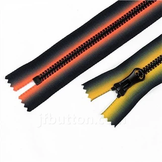 Zippers Plaisteacha De réir an Chlóis