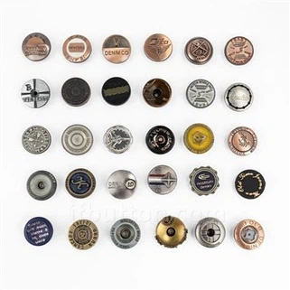 Cnaipí athsholáthair le haghaidh jeans gorm