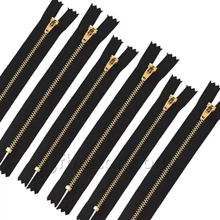 Zipper Dubh agus Óir