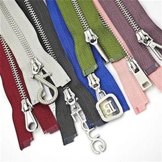 Zipper seaicéad miotail