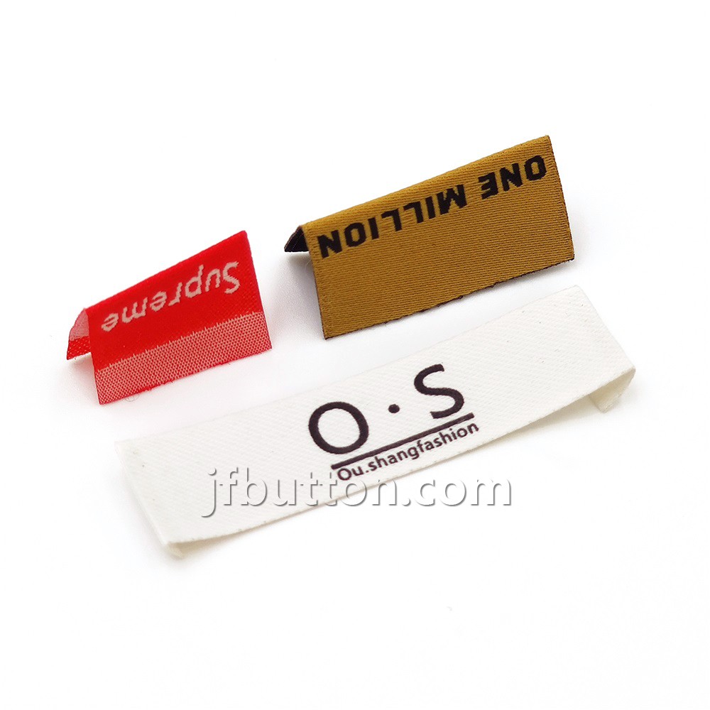 Center Fold / End Fold Woven Labels Center Fold / End Fold Woven Labels